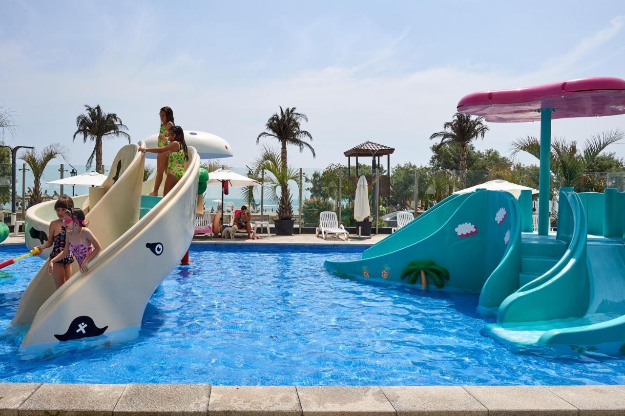 Melisea Aparthotel Pool & Spa Mamaia Nord Năvodari Exteriör bild